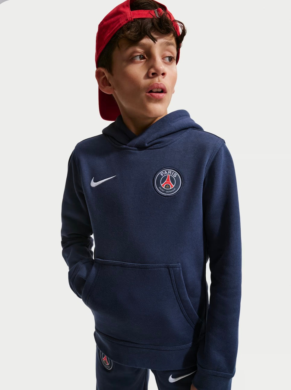 Youth Paris Saint-Germain Club
Men's Nike Football Pullover Hoodie