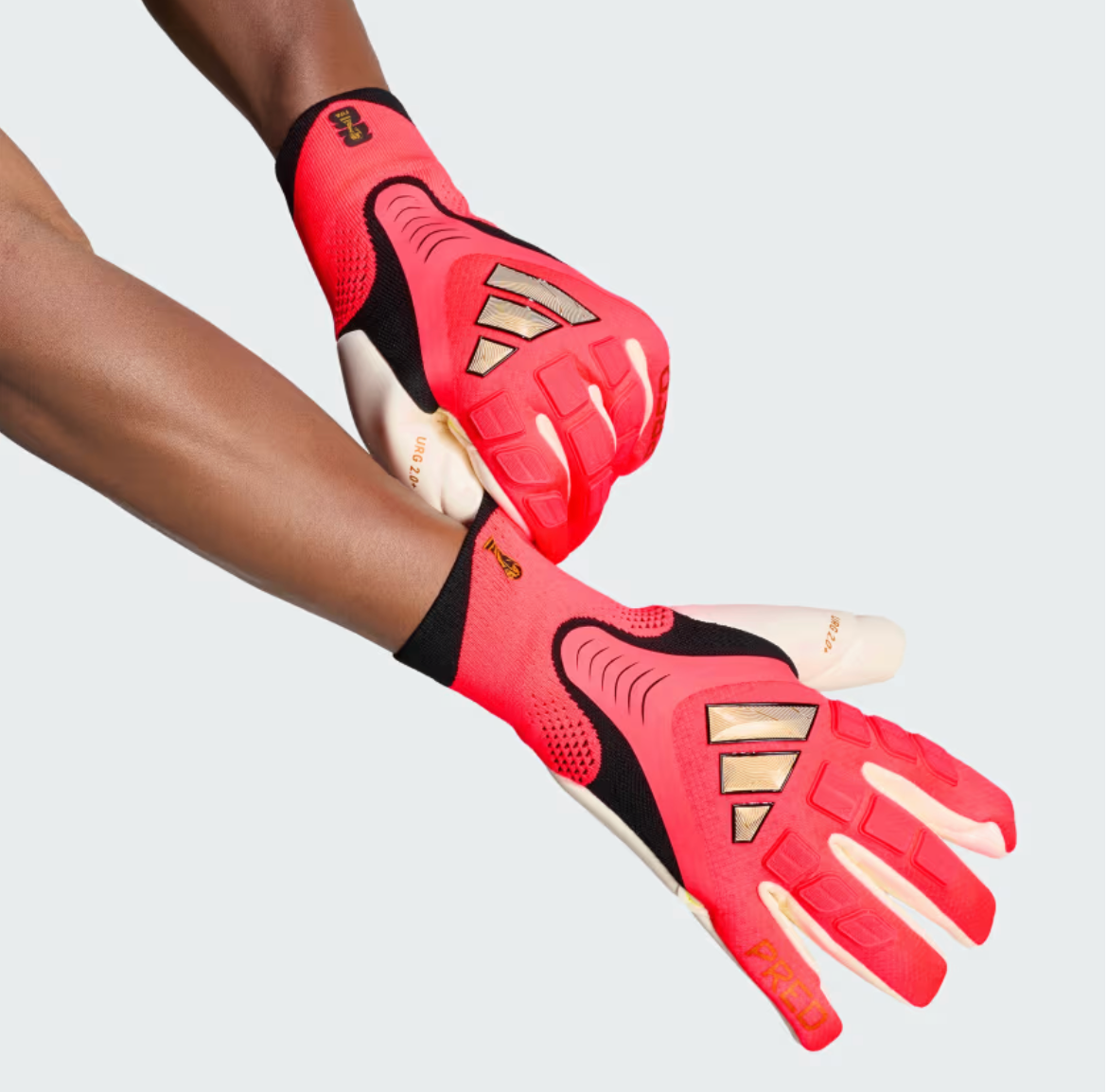 PREDATOR PRO GOALKEEPER GLOVE