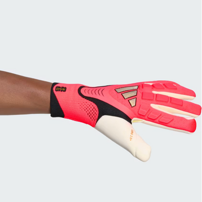 PREDATOR PRO GOALKEEPER GLOVE